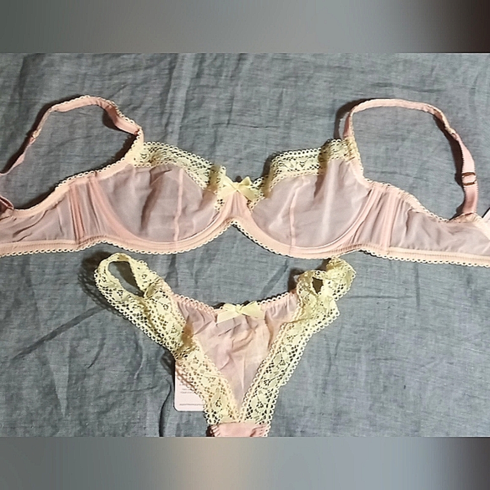 🌾AGENT PROVOCATEUR🌾Peach & Yellow Lace Bra & Thong